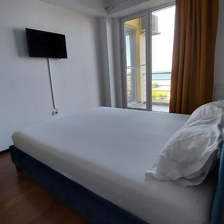 Summerland Seaview アパート