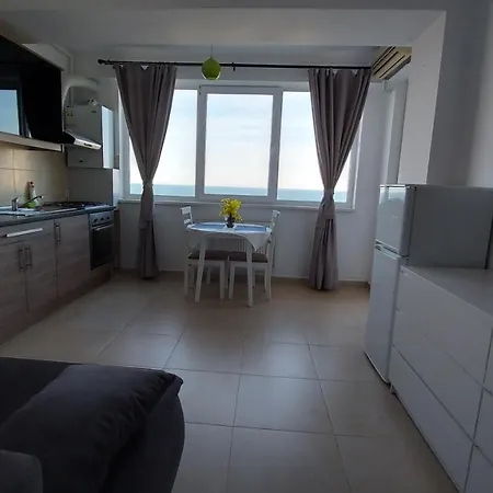 Summerland Seaview ママイア