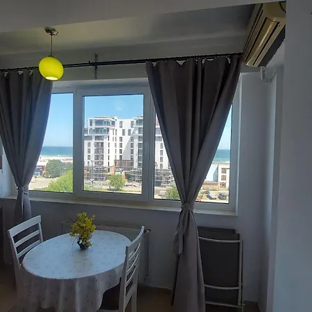 Summerland Seaview شقة *