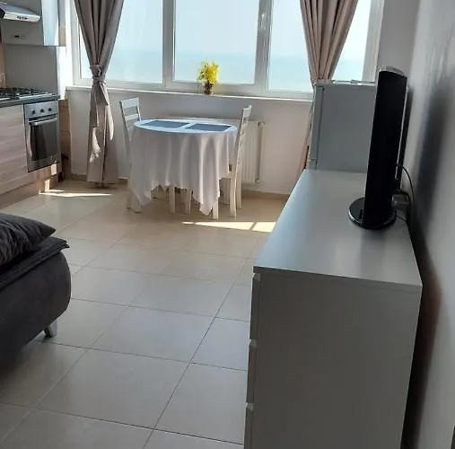 Summerland Seaview Appartamento Mamaia